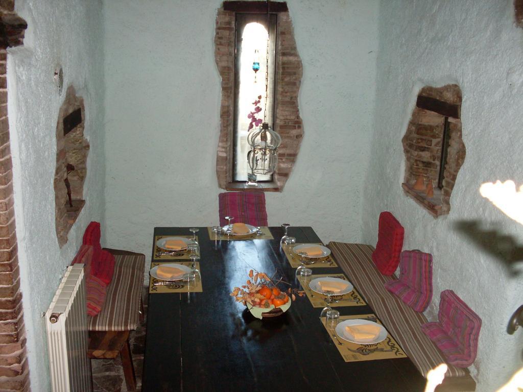 Il Giardino Degli Ulivi Villa Castelraimondo Luaran gambar